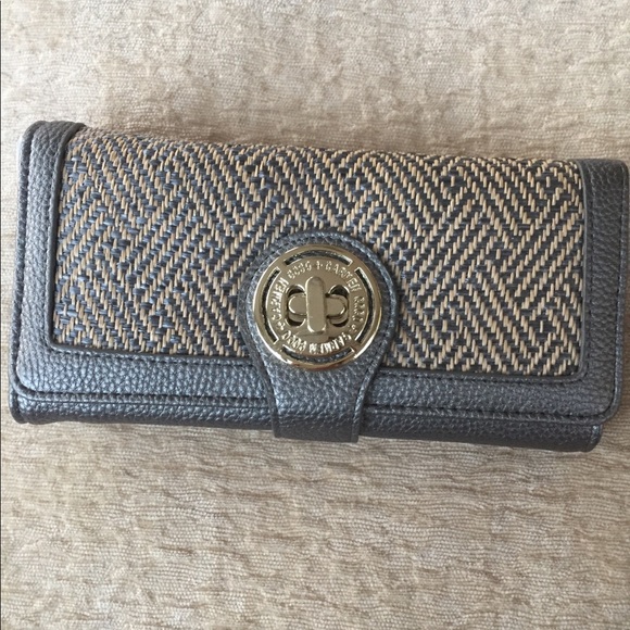 Coco Carmen Handbags - Coco Carmen Women’s Purse, Trifold Wallet / Clutch